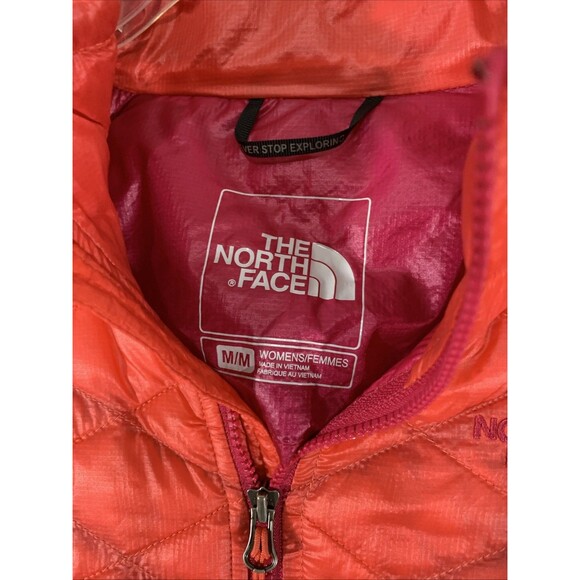The North Face Thermoball Jacket Womens M Red Coral Quilted Lightweight Packable - Picture 5 of 10